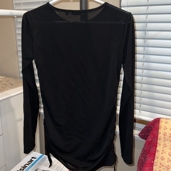 Aritzia Babaton black ruched long sleeved blouse - Picture 2 of 3